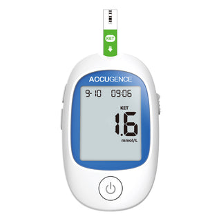 Accugence Messgerät zeigt Keton-Messergebnis 1.6 mmol/L mit eingestecktem grünen KET-Teststreifen